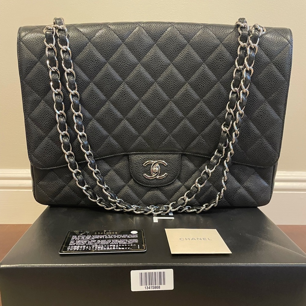 Chanel Black caviar with silver chain Maxi